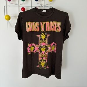 SOLD ON DEPOP- MadeWorn XS Guns N Roses XS Tee